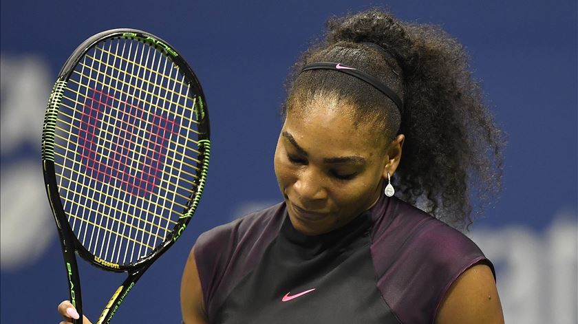 Serena Williams segue para os "quartos" do Open da Austrália