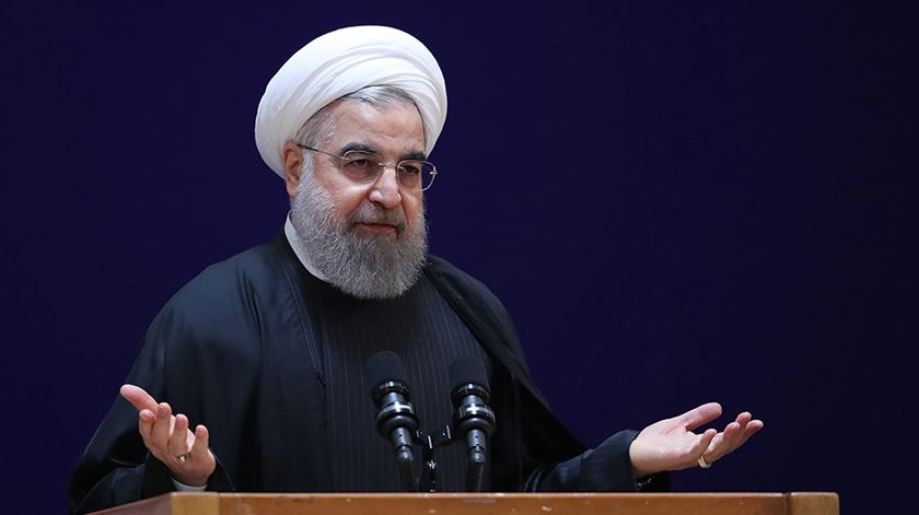De acordo com a imprensa iraniana, este sábado o Presidente do Irão, Hassan Rouhani, criticou o Presidente dos EUA relativamente à construção do muro na fronteira com o México. Foto: EPA