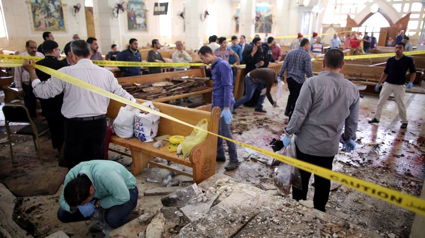 O duplo atentado no Egipto, no dia 9 de Abril, foi o mais recente caso de terrorismo contra cristãos naquele país. Foto: Khaled Elfiqi/EPA