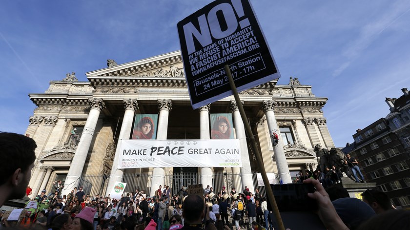 Nas ruas de Bruxelas já se grita contra a cimeira da NATO. Foto: Robert Ghement/EPA