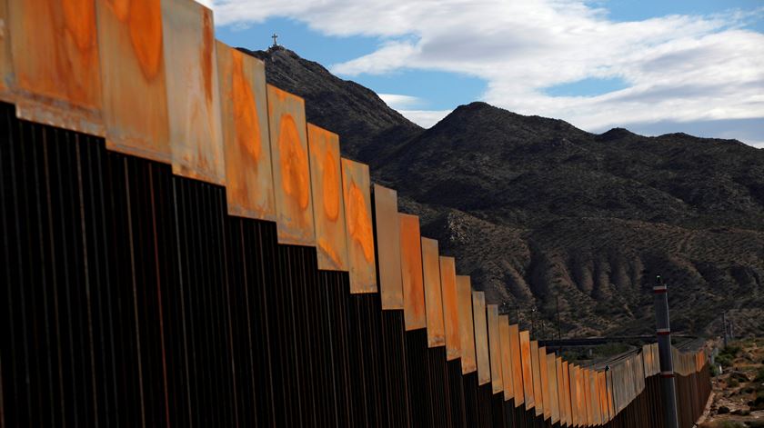Construção do muro na fronteira com o México pode agora continuar. Foto: Reuters/José Luís Gonzalez