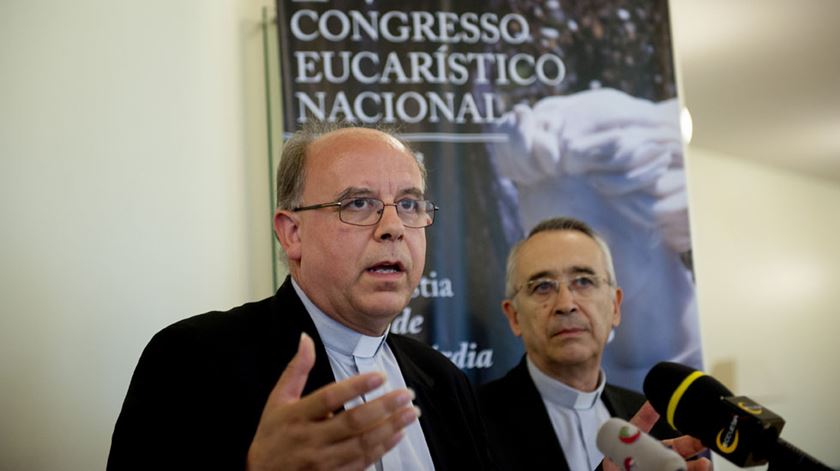 O padre Manuel Barbosa, porta-voz da CEP, diz que os bispos podem mudar orientações se Roma assim indicar. Foto: DR