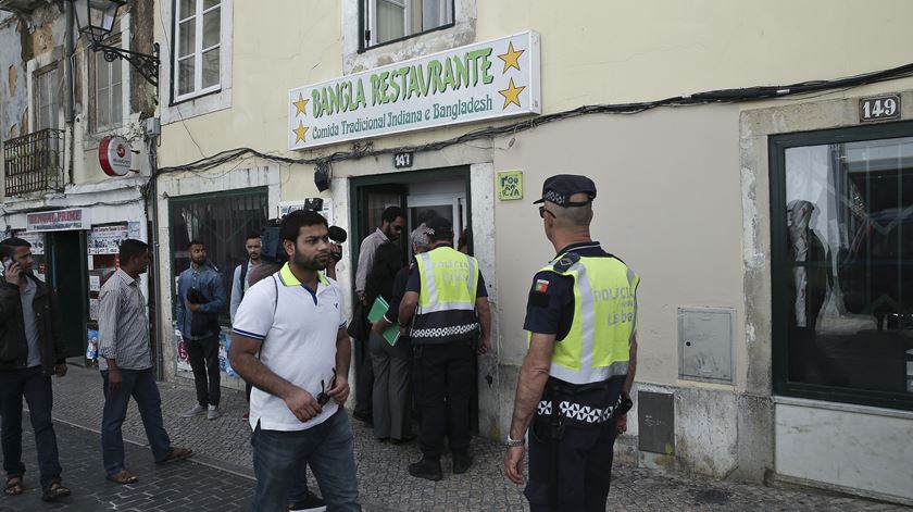 Polícia toma posse administrativa de edifícios na Mouraria. Foto. António Cotrim/Lusa