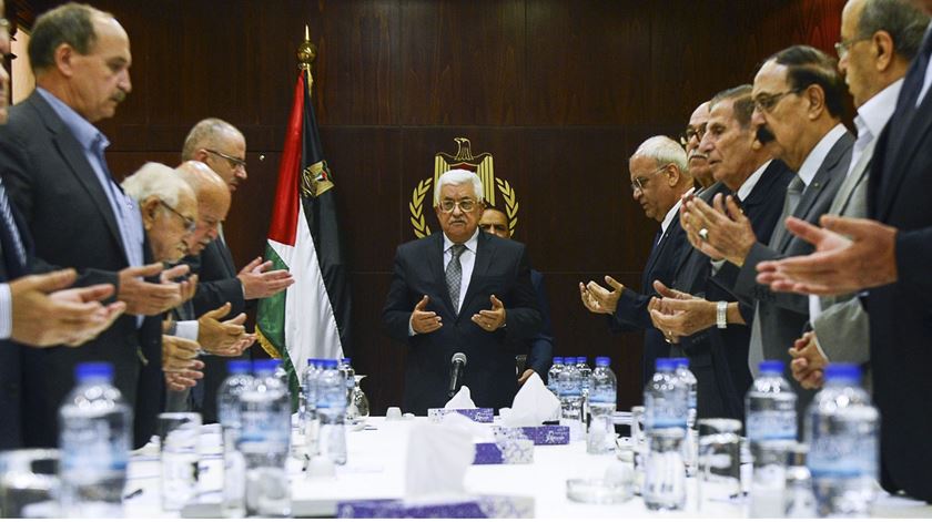 Abbas na reunião com a OLP. Foto: Thaer Ghanaim/Epa