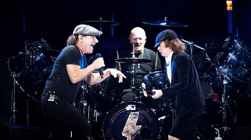 Brian Johnson retirou-se a meio da digressão mundial por motivos de saúde. Foto: DR