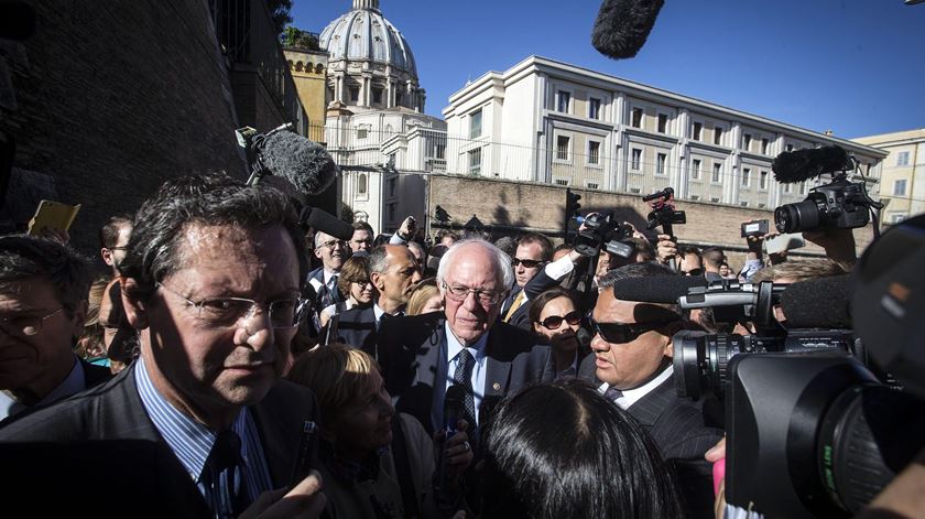 Bernie Sanders no Vaticano. Foto: Angelo Carconi/EPA