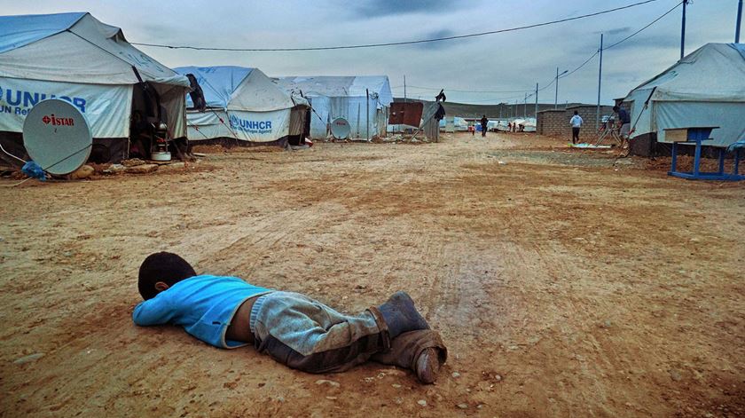 Campo de refugiados Kawergosk pela lente de uma criança. Foto: Amaha Husien