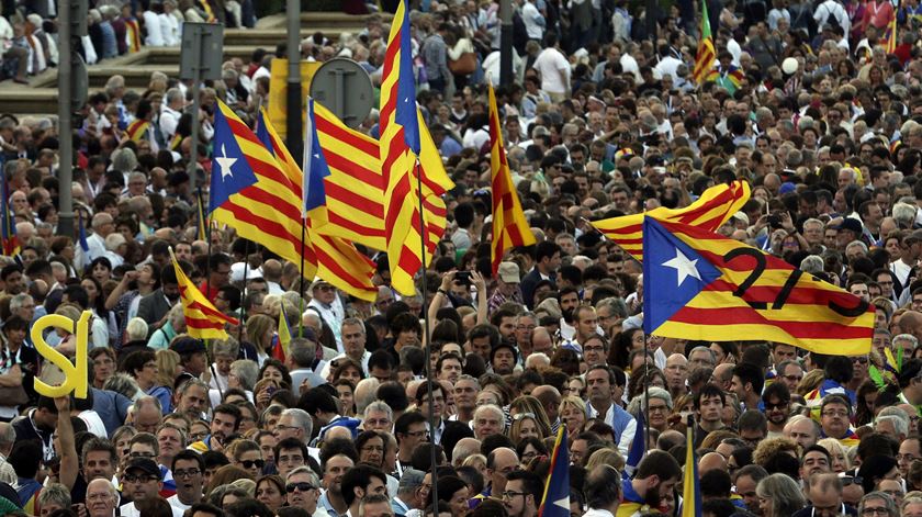Ramon Fonte sustenta que num referendo com a escolha “independência ou federalismo" poderia "haver surpresas”, porque os catalães querem, acima de tudo, uma alteração na relação com Madrid. Foto: Alberto Estevez/EPA