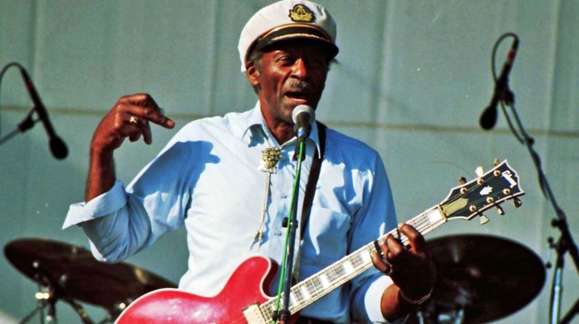 Chuck Berry num concerto ao vivo em 1997. Foto: Wikimedia Commons