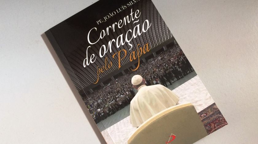 Livro Corrente de Oração pelo Papa. Foto: Rosário Silva/RR