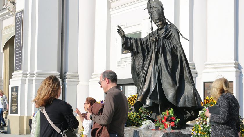 Estátua de São João Paulo II, em Wadowice, a terra onde nasceu