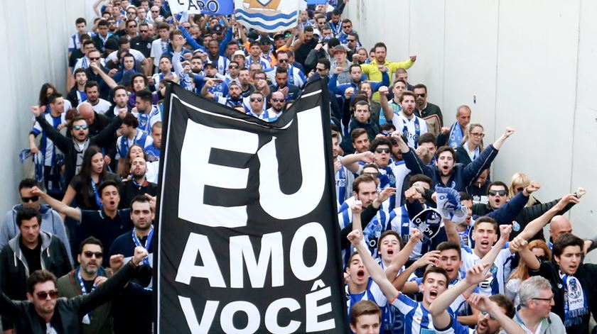 Amor ao clube fez esvair os bilhetes. Foto: Manuel de Almeida/Lusa