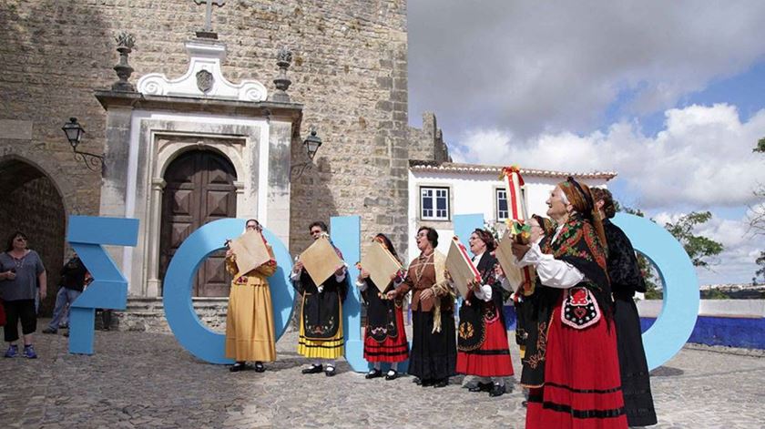 Música tradicional no festival Fólio, onde esteve presente Eucanaã Ferraz. Foto: DR