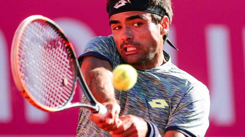 Frederico Silva eliminado na 1ª ronda do Estoril Open. Foto: Tiago Petinga/Lusa