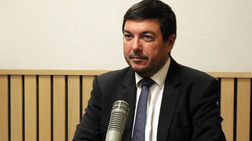 Álvaro Santos Almeida questiona estabilidade do Governo. Foto: RR
