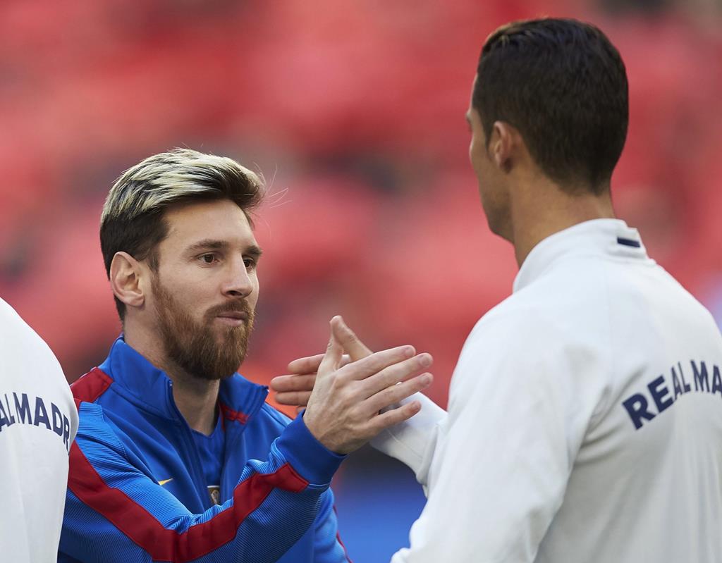 VOCE PREFERE LIONEL MESSI OU CRISTIANO RONALDO