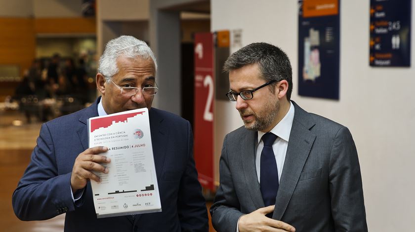 António Costa com o comissário europeu Carlos Moedas. Foto: Mário Cruz/Lusa