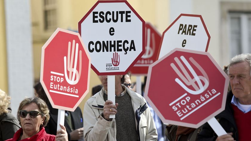 Manifestação contra a eutanásia marcada para Lisboa no dia 1 de Maio. Foto: Miguel A. Lopes/Lusa