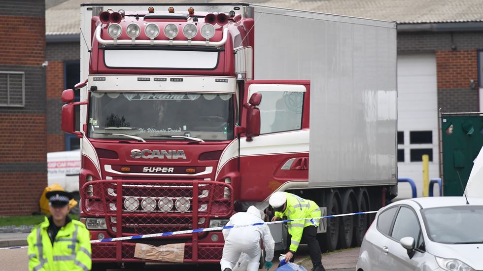 Migrantes encontrados mortos em camião