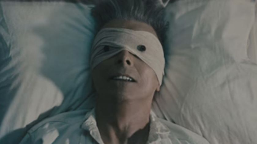 David Bowie no videoclip de Lazarus