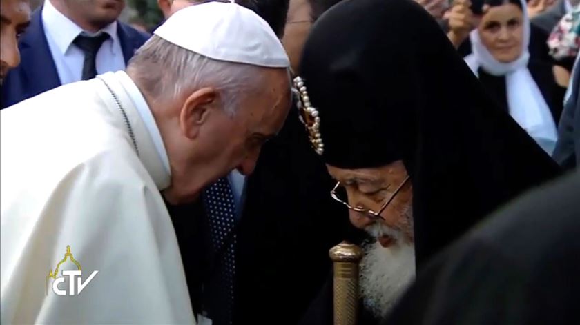 Papa Francisco, com o Patriarca Ortodoxo. Foto: CTV.