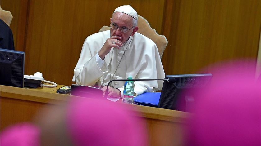 O Papa voltou a dirigir-se, inesperadamente, aos padres sinodais esta terça-feira. Foto: Ettore Ferrari/EPA