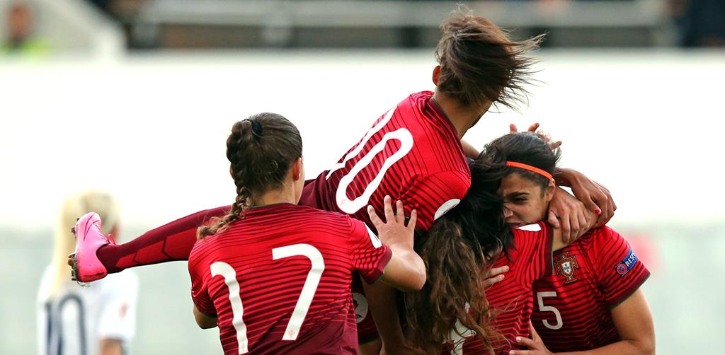 Como potenciar a visibilidade do futebol feminino em Portugal? ·