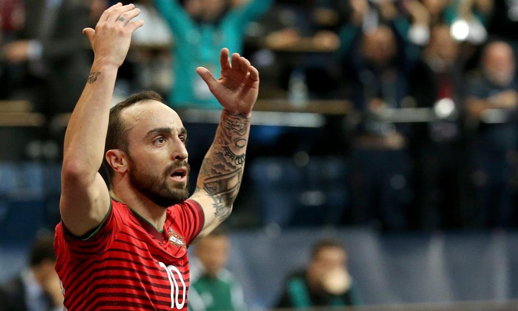 Ricardinho eleito pela quarta vez o melhor jogador do mundo de futsal