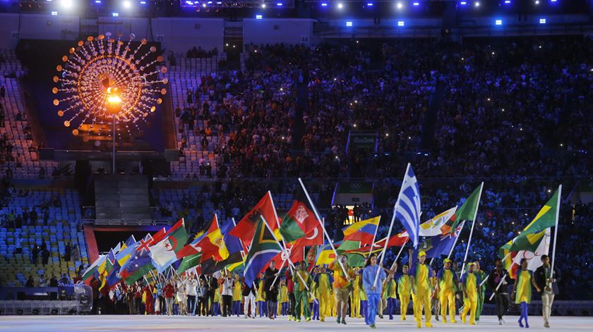 A chegada dos atletas ao Estádio de Maracanã. Foto: Sergei Ilnitsky/EPA