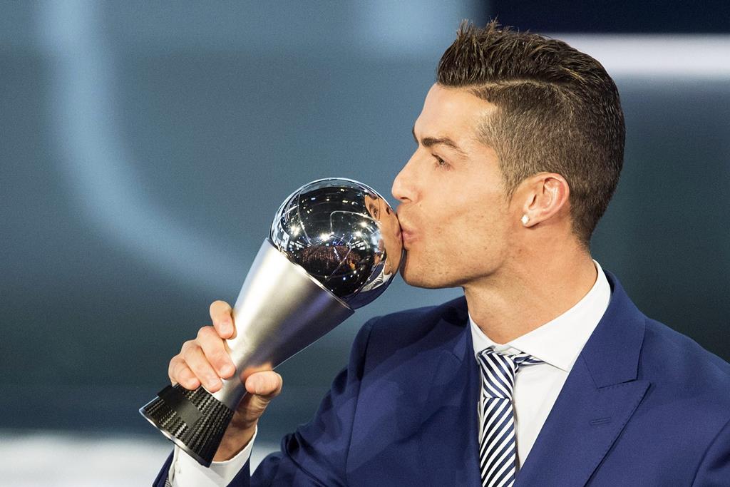 The Best. Cristiano Ronaldo nomeado para melhor jogador do mundo da FIFA -  Renascença