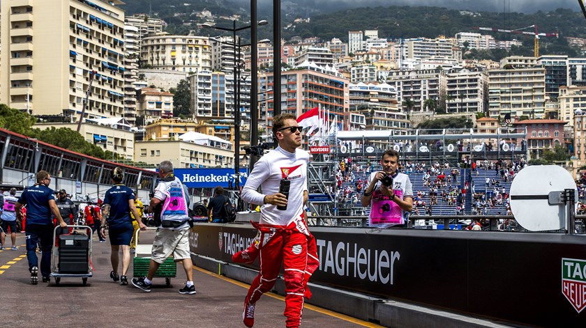 Vettel corre para manter a liderança do Mundial de Fórmula 1. Foto: Srdjan Suki/EPA