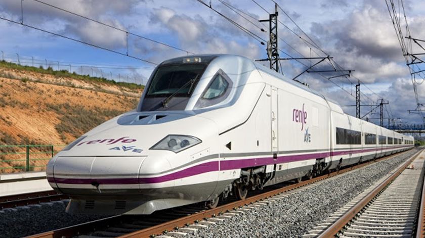 Galiza: Mapa da Renfe coloca cidade de Vigo… em Portugal! - Rádio