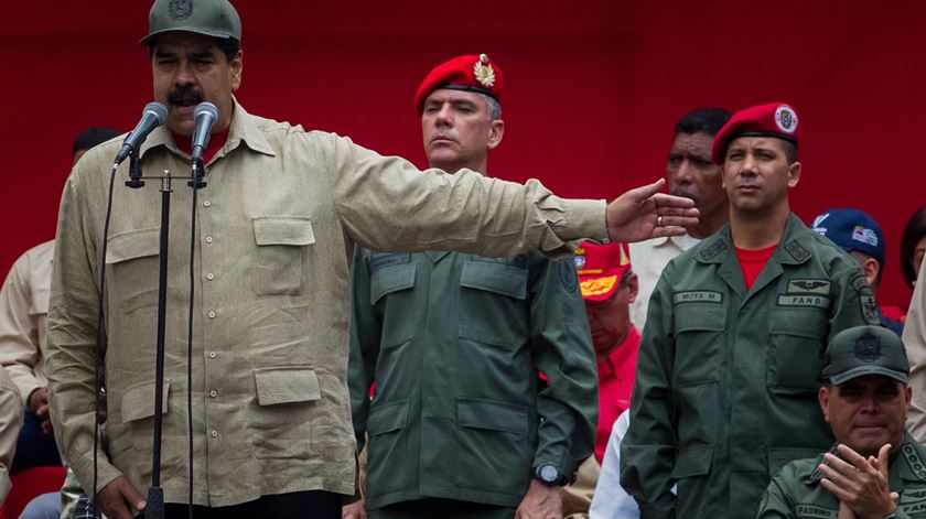 Nicolas Maduro no 7º aniversário da milícia boliviana. Foto: Miguel Gutierrez/EPA