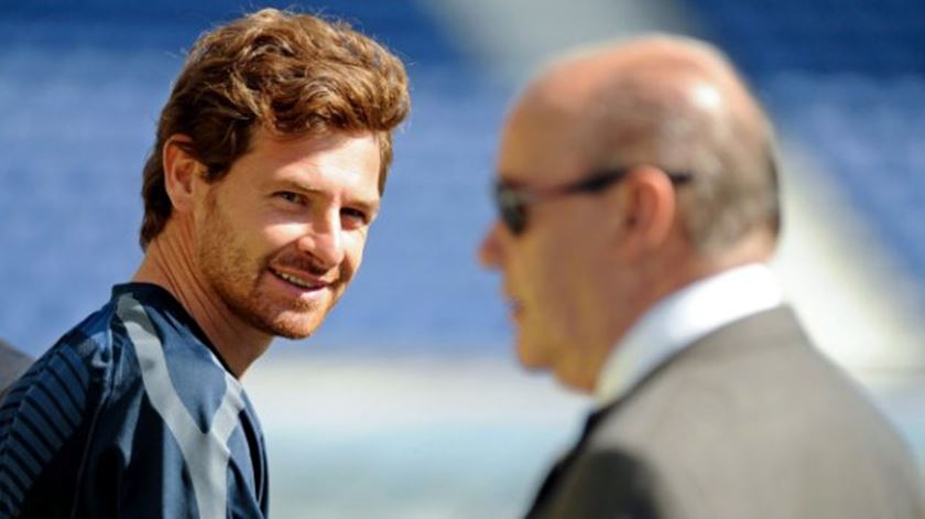 Quando me predisponho a sentar, André Villas-Bôas - Pensador