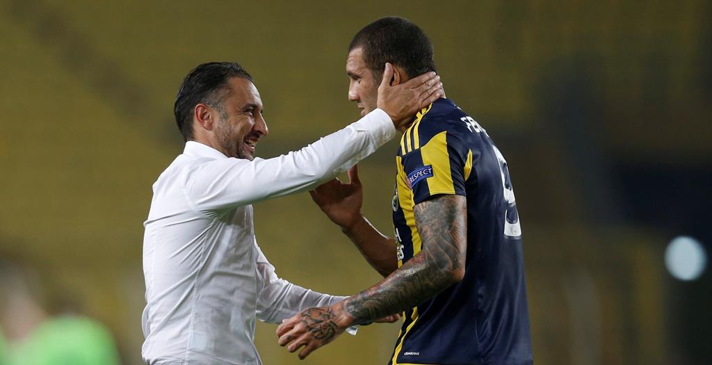 Fenerbahçe estreia na Liga Turca com vitória sobre o Besiktas