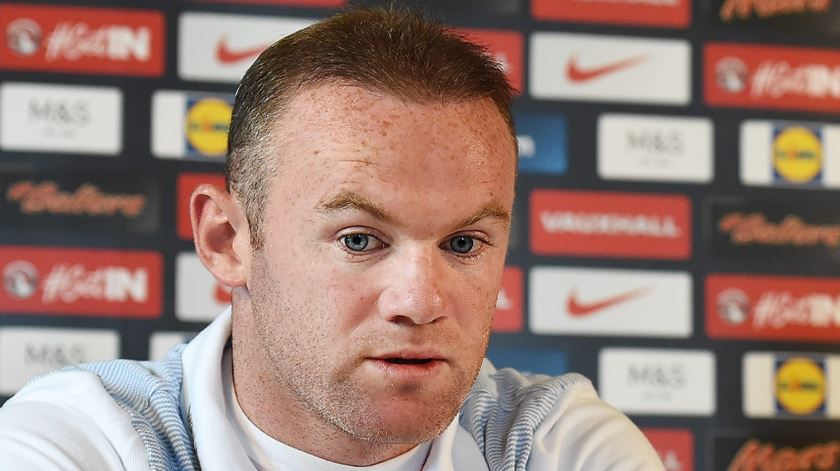 Rooney assume estranheza no regresso a Inglaterra. Foto: Andy Rain/EPA